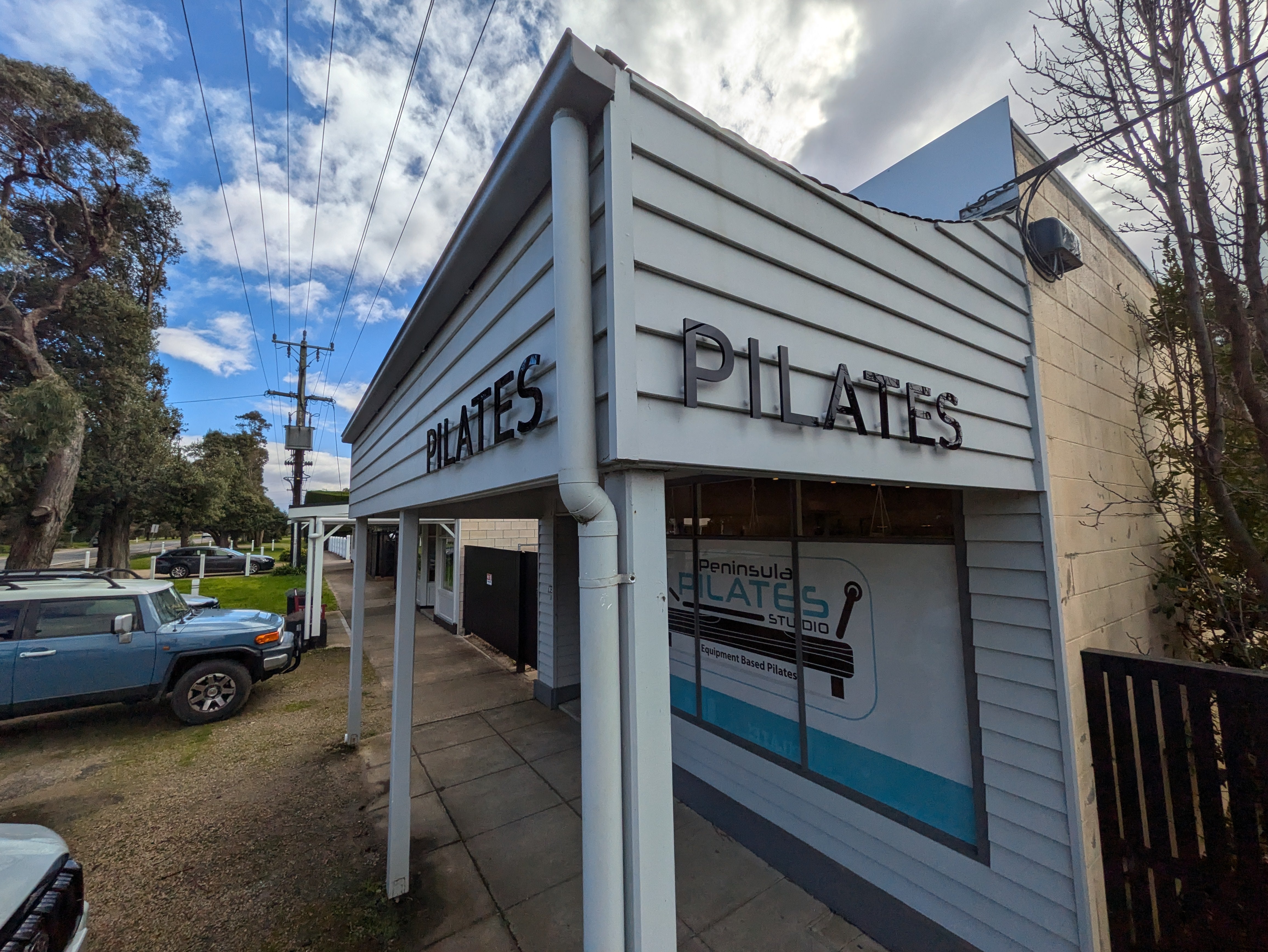 3D_Lettering_External_Signage_corner_view_for_Peninsula_Pilates_by_Saltwater_Sign_Co..jpg