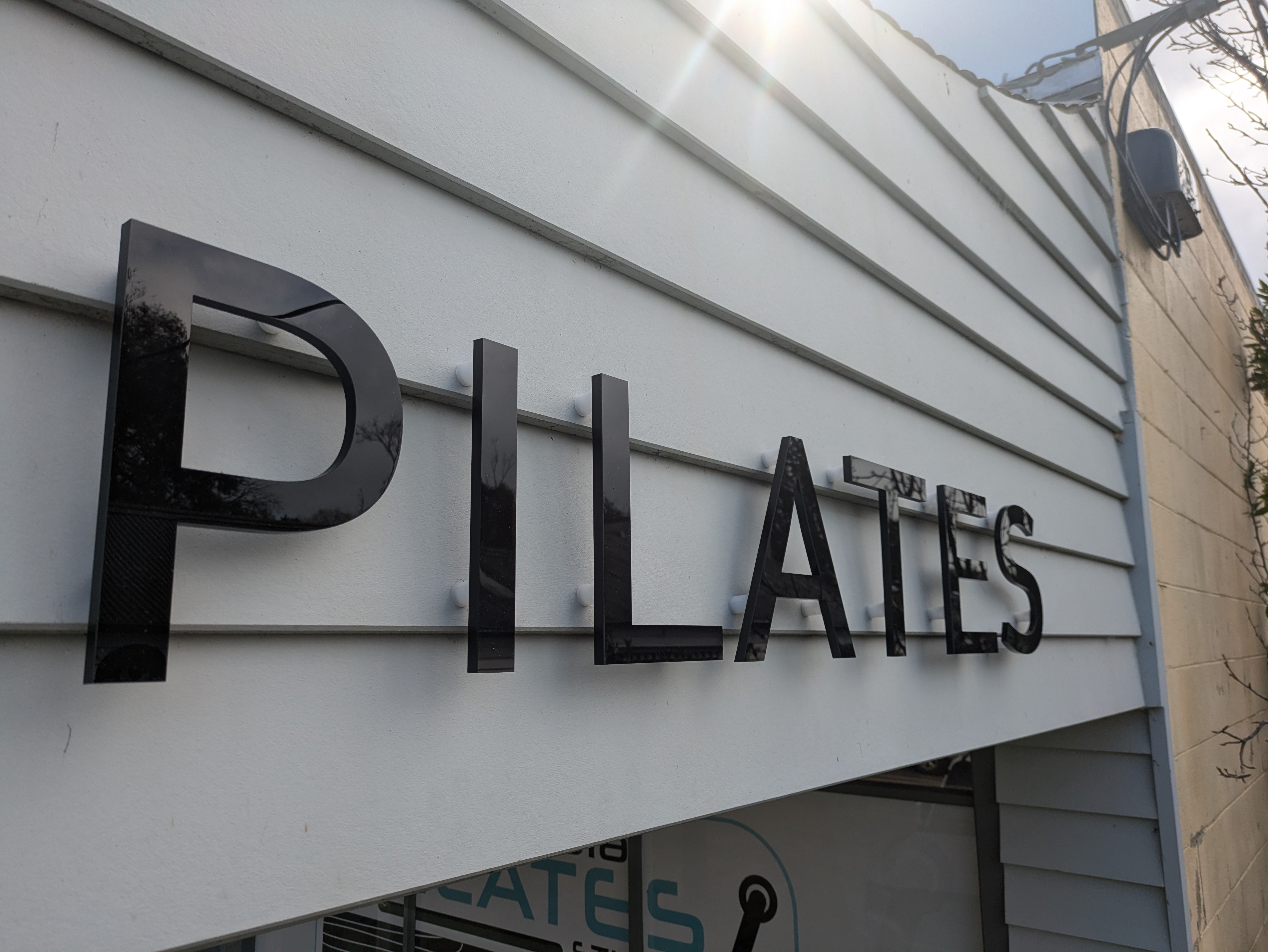 3D Lettering External Signage for Peninsula Pilates by Saltwater Sign Co.