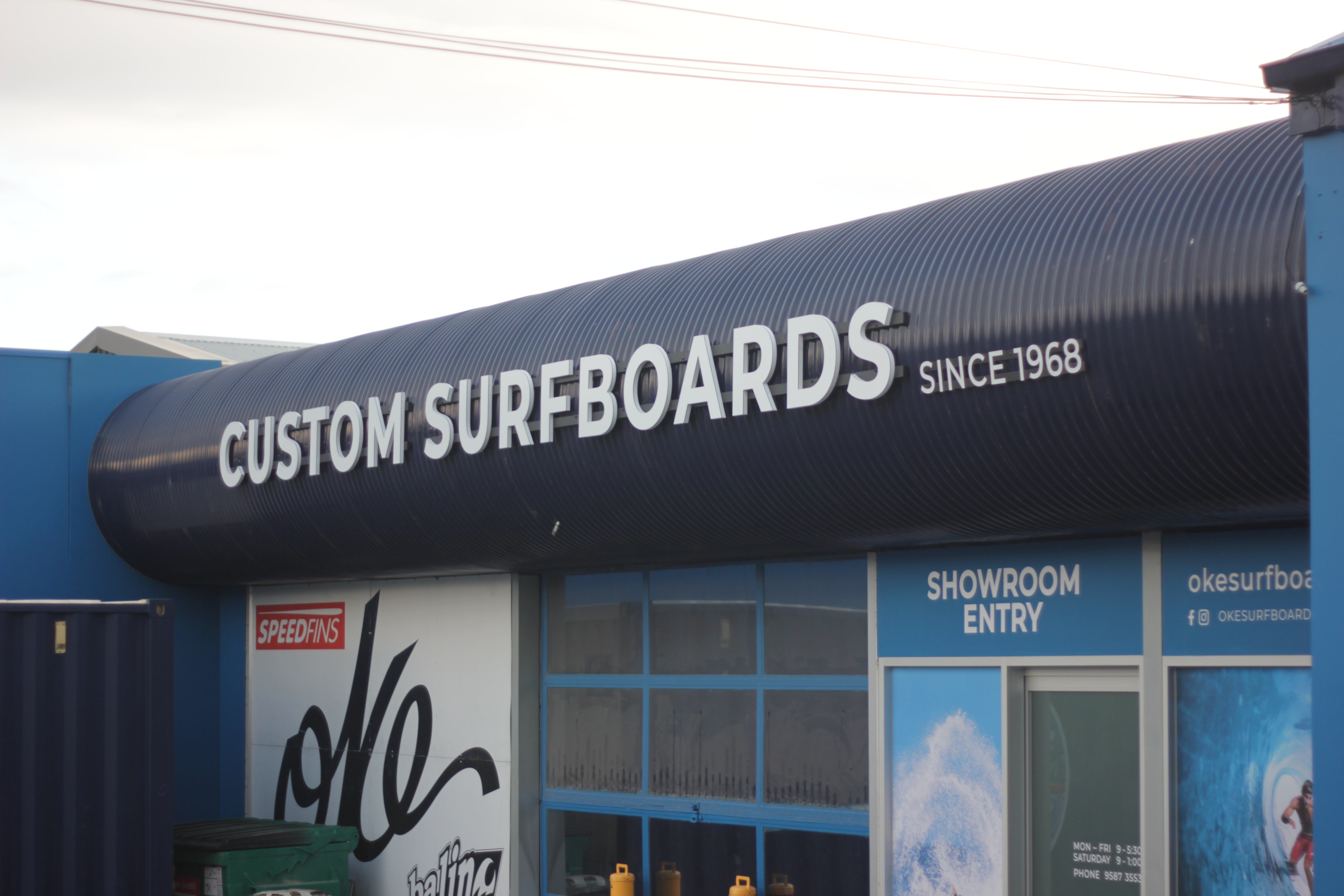 3D_lettering_and_printed_signage_on_Factory_shopfront_by_Saltwater_Sign_Co_6.jpg