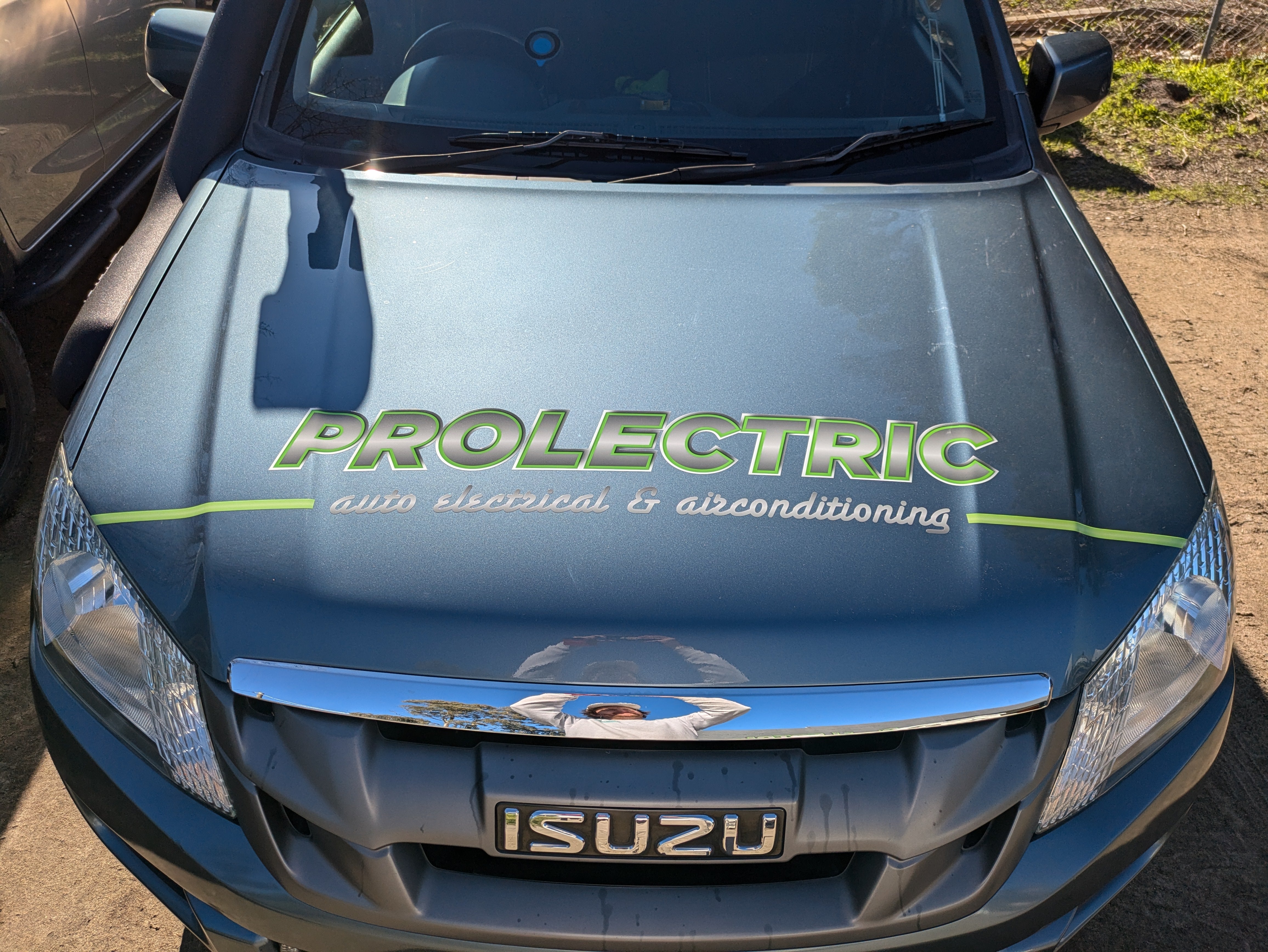 Prolectric_vehicle_car_wrap_vehicle_signage_shot_of_top_of_bonnet_by_Saltwater_Sign_Co..jpg